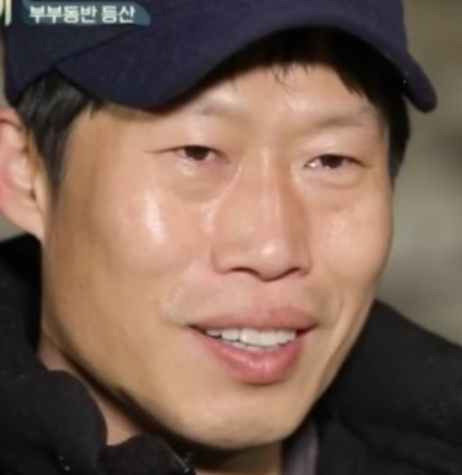 염정아 나이 김지수 나이 유해진 이서진 조진웅 윤경호 송하윤 완벽한 타인